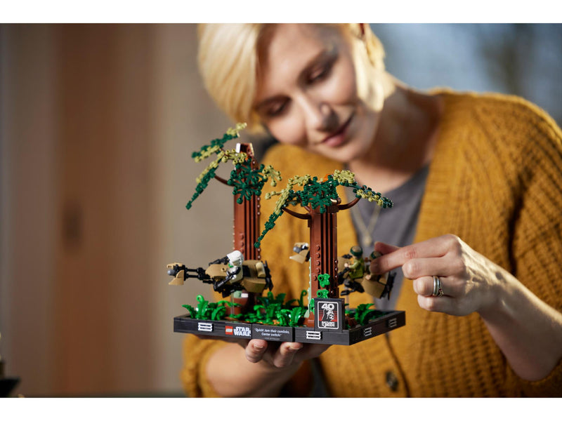 Lego Star Wars Diorama de La poursuite en Speeder à Endor