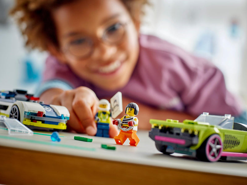 Lego City La poursuite entre la voiture de police et la voiture puissante